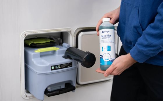 PŁYN BERGER FRESH BLUE DO KASETY TOALETY KONCENTRAT 750 ml