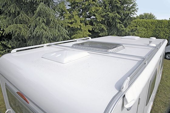 RELING DACHOWY FIAMMA ROOF RAIL 326 cm