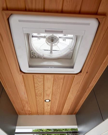 OKNO DACHOWE 40x40 MAXXFAN DELUXE TINT