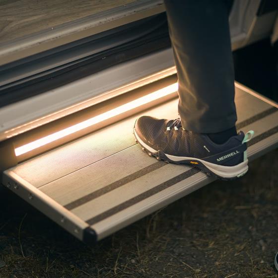 STOPIEŃ WEJŚCIOWY THULE SLIDE-OUT STEP G2 550 12V