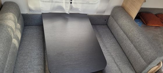 PRZYCZEPA KEMPINGOWA EASY 490PE COMFORT