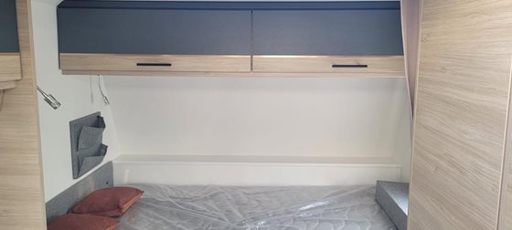 PRZYCZEPA KEMPINGOWA EASY 490PE COMFORT