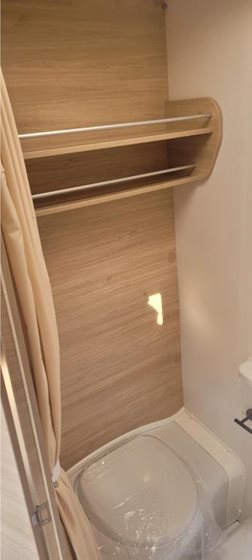 PRZYCZEPA KEMPINGOWA EASY 490PE COMFORT