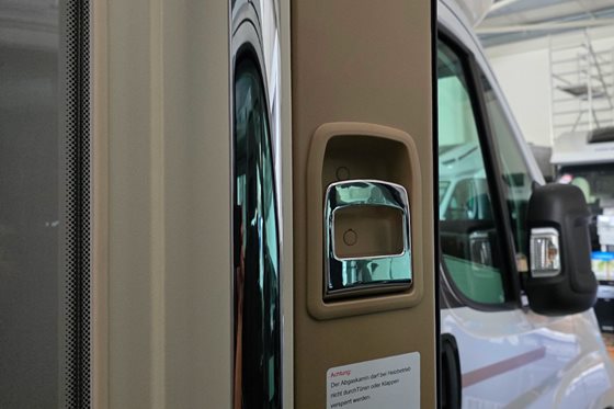 KLAMKA DRZWI ZABUDOWY WEWNĘTRZNA MOCCA CHROM KAMPER