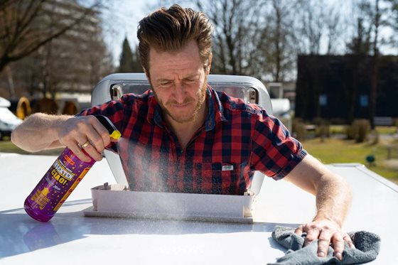 WOSHUP! PŁYN DO USUWANIA INSEKTÓW Z POJAZDÓW SPRAY 1l