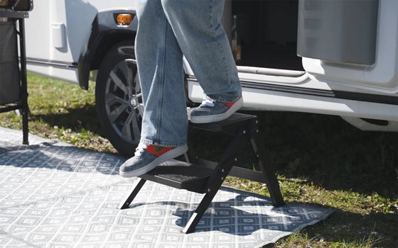 STOPIEŃ WEJŚCIOWY BERGER PODWÓJNY SKŁADANY ALUMINIOWY CZARNY