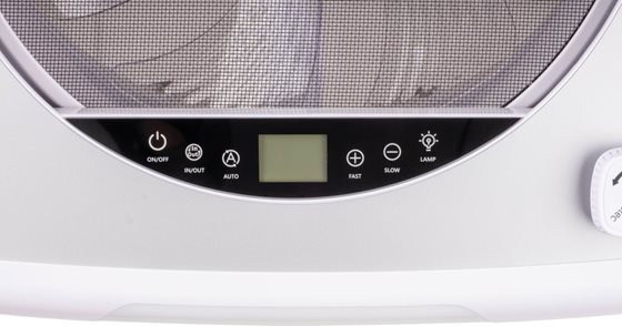 OKNO DACHOWE 40x40 RV INNOTEC PLUS FAN 400 CZARNE