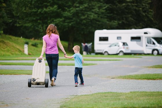 ZBIORNIK NA WODĘ 38L WASTEMASTER NA KÓŁKACH BEŻOWY OUTLET