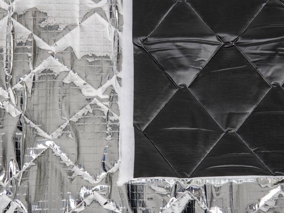 MATA TERMICZNA NA SZYBY DO USZYCIA 155x350 cm CZARNA