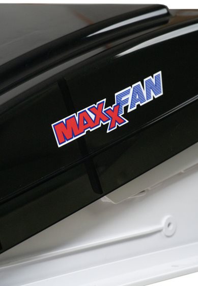 OKNO DACHOWE 28x28 MAXXFAN DELUXE COMPACT BLACK