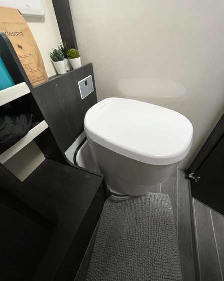 TOALETA CLESANA C1 12V Z ADAPTEREM L