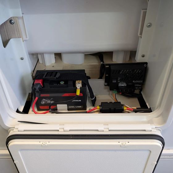 INSTALACJA ELEKTRYCZNA TOALETY CLESANA