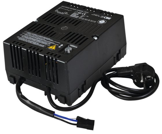 ŁADOWARKA AKUMULATOROWA CBE CB516 12/230V 16A