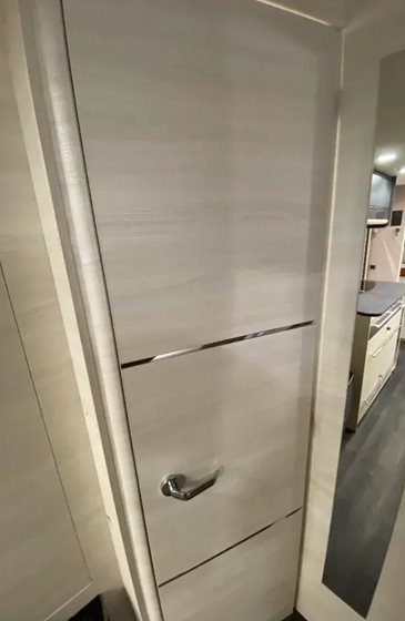 PRZYCZEPA KEMPINGOWA EVOLUTION 580PE 2022