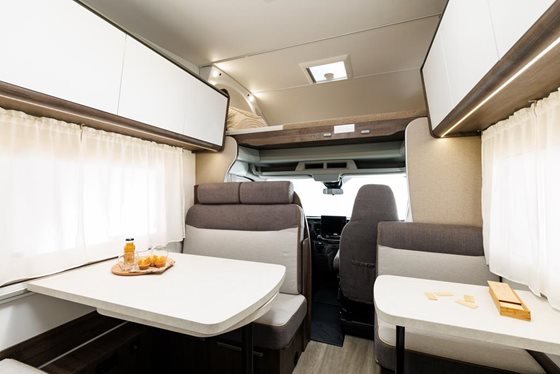 KAMPER SAMOCHÓD KEMPINGOWY SPORT 324UP