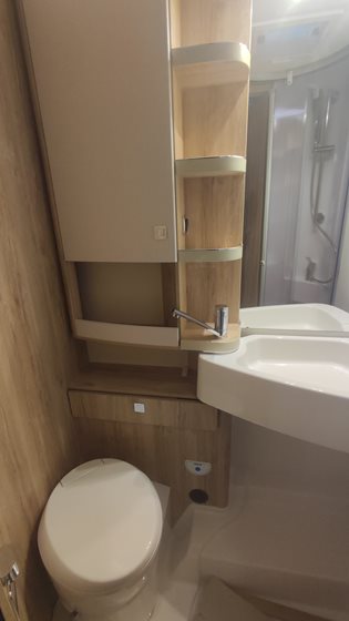 KAMPER SAMOCHÓD KEMPINGOWY PRS 695HB