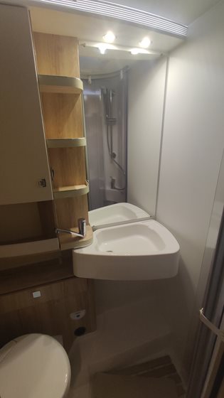 KAMPER SAMOCHÓD KEMPINGOWY PRS 695HB