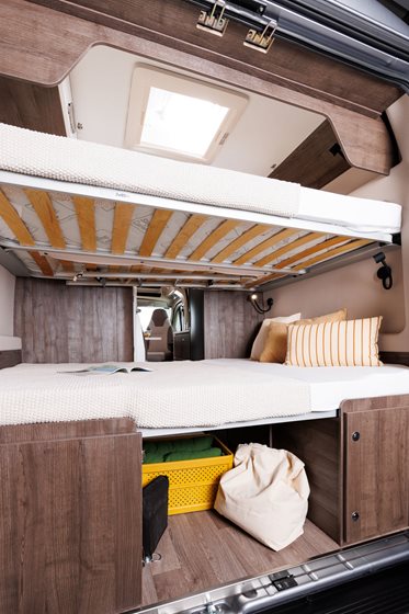 KAMPER SAMOCHÓD KEMPINGOWY BENIVAN 120 PLUS