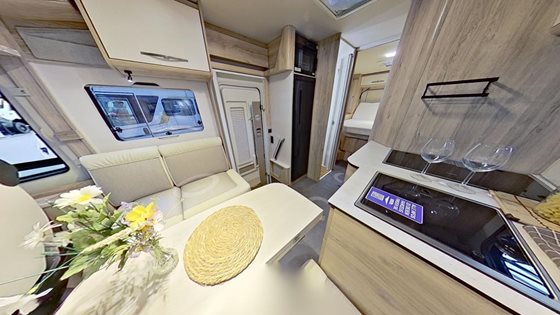 KAMPER SAMOCHÓD KEMPINGOWY IL 720QF